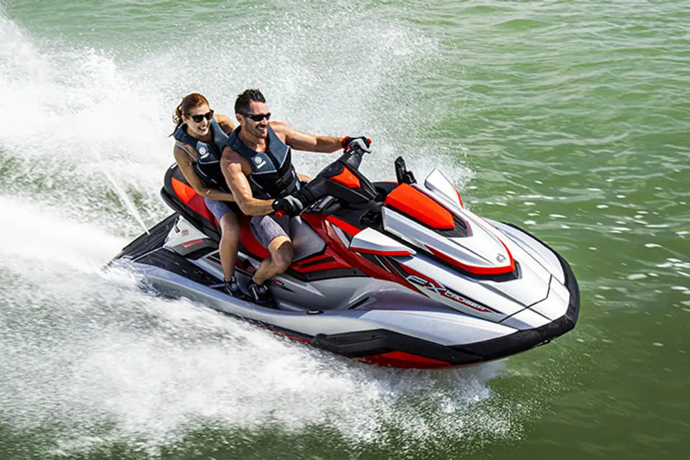 Faut-il vraiment le permis pour piloter un jet ski ?