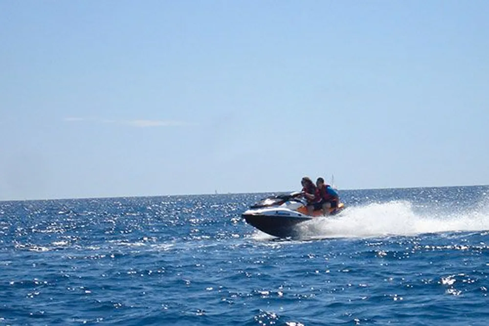 Jet ski, randonnée île d'or au départ du Port de Saint-Aygulf